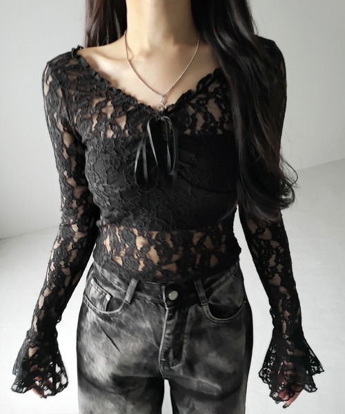 me+em select（ミームセレクト）の「【 ２color ／２WAY 】フロントリボンオフショルスリムレーストップス ／ front ribbon off-shoulder slim lace tops（その他トップス・レディース・ホワイト/ブラック・FREE）」の16枚目の写真