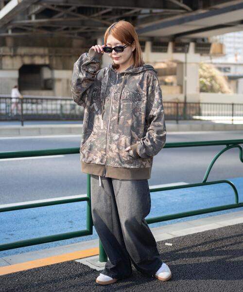WEGO（ウィゴー）の「WEGO/【25年春夏新作】リアルツリーカモフラBIGZIPパーカー（パーカー・レディース・その他1・FREE）」の2枚目の写真