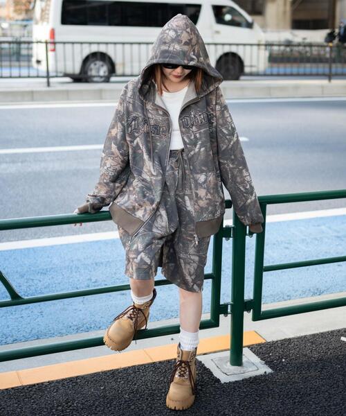 WEGO（ウィゴー）の「WEGO/【25年春夏新作】リアルツリーカモフラBIGZIPパーカー（パーカー・レディース・その他1・FREE）」の3枚目の写真