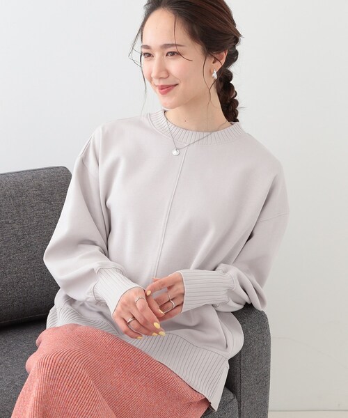 SHOO・LA・RUE(シューラルー)の「【洗える/S-LL】長めのリブでお袖すっきり 異素材トップス(Tシャツ/カットソー・レディース・グリーン系/チャコールグレー/ナチュラル・01/02/03/04)」の2枚目の写真