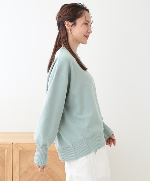 SHOO・LA・RUE(シューラルー)の「【洗える/S-LL】長めのリブでお袖すっきり 異素材トップス(Tシャツ/カットソー・レディース・グリーン系/チャコールグレー/ナチュラル・01/02/03/04)」の9枚目の写真