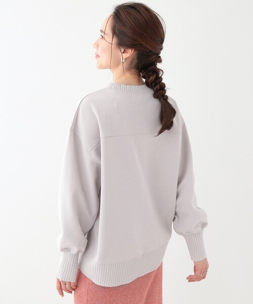 SHOO・LA・RUE(シューラルー)の「【洗える/S-LL】長めのリブでお袖すっきり 異素材トップス(Tシャツ/カットソー・レディース・グリーン系/チャコールグレー/ナチュラル・01/02/03/04)」の13枚目の写真