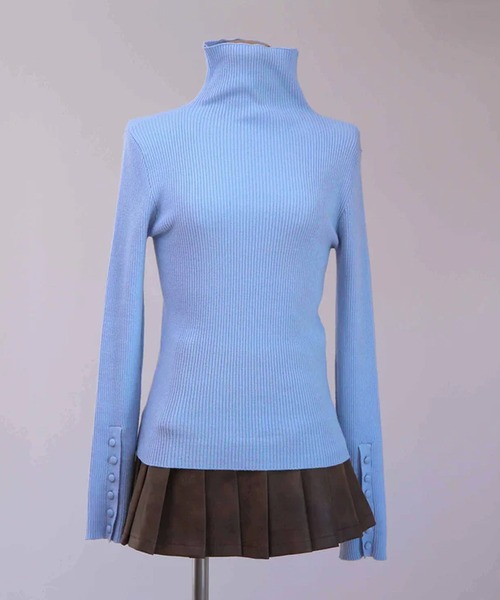 merrylatte（メリーラテ）の「袖ボタンタートルネックリブニット（ニット/セーター・レディース・ライトブルー・FREE）」の3枚目の写真