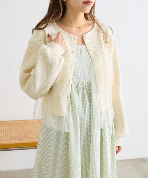 w closet(ダブルクローゼット)の「チュールティアードニットカーディガン(カーディガン/ボレロ・レディース・アイボリー/ブラック/イエロー/ピンク・FREE)」の2枚目の写真