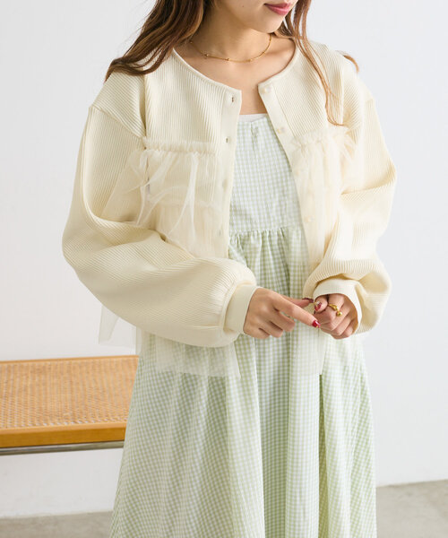w closet(ダブルクローゼット)の「チュールティアードニットカーディガン(カーディガン/ボレロ・レディース・アイボリー/ブラック/イエロー/ピンク・FREE)」の5枚目の写真