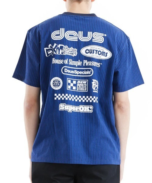 DEUS EX MACHINA(デウスエクスマキナ)の「【DEUS】Split Lane Tee スピリットレーンティー(Tシャツ/カットソー・メンズ・オレンジ/ブルー・MEDIUM/LARGE/X-LARGE)」の4枚目の写真