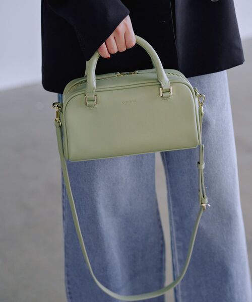 COHINA(コヒナ)の「COHINAレクタングルBAG 【低身長・小柄女性】(ショルダーバッグ・レディース・ブラック/グリーン/ベージュ・F)」の3枚目の写真