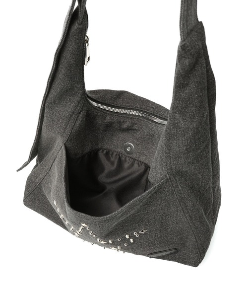 X-girl（エックスガール）の「STUDDED DENIM SHOULDER BAG（ショルダーバッグ・レディース・ブラック/ライトインディゴブルー・ONE SIZE）」の14枚目の写真