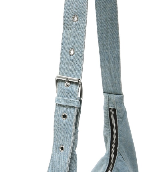 X-girl（エックスガール）の「STUDDED DENIM SHOULDER BAG（ショルダーバッグ・レディース・ブラック/ライトインディゴブルー・ONE SIZE）」の22枚目の写真