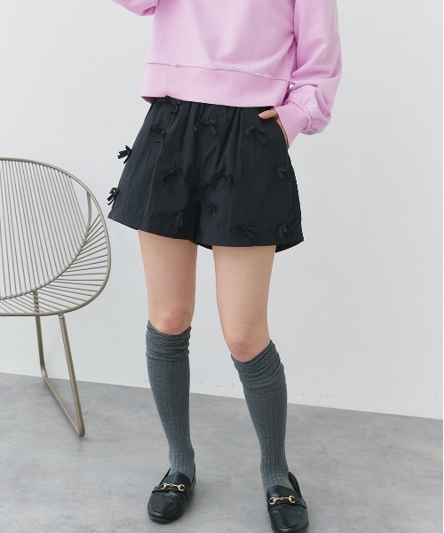 ad thie（アドティエ）の「リボン ナイロン ショートパンツ（その他パンツ・レディース・ブラウン/オフホワイト/ブラック・FREE）」の14枚目の写真