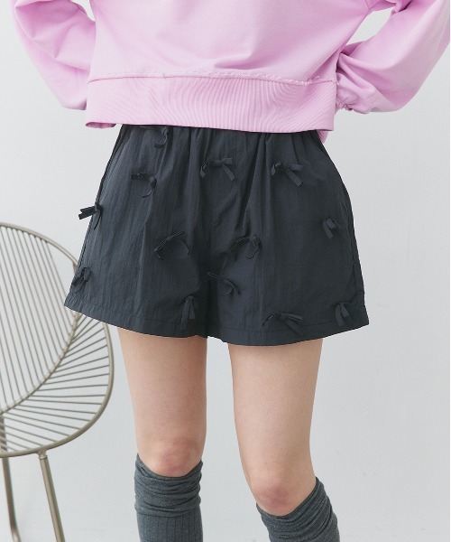 ad thie（アドティエ）の「リボン ナイロン ショートパンツ（その他パンツ・レディース・ブラウン/オフホワイト/ブラック・FREE）」の17枚目の写真