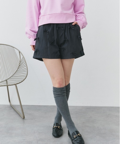 ad thie（アドティエ）の「リボン ナイロン ショートパンツ（その他パンツ・レディース・ブラウン/オフホワイト/ブラック・FREE）」の18枚目の写真