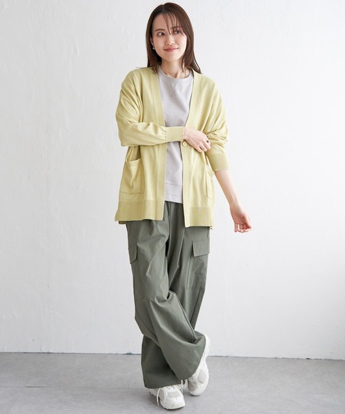 ikka（イッカ）の「【洗える】さらっとVネックカーディガン（カーディガン/ボレロ・レディース・クリアイエロー/チャコールグレー/オフホワイト/ライトグレー/ネイビー・M/L/S）」の22枚目の写真