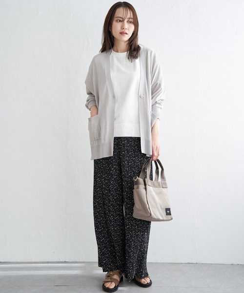 ikka（イッカ）の「【洗える】さらっとVネックカーディガン（カーディガン/ボレロ・レディース・クリアイエロー/チャコールグレー/オフホワイト/ライトグレー/ネイビー・M/L/S）」の18枚目の写真