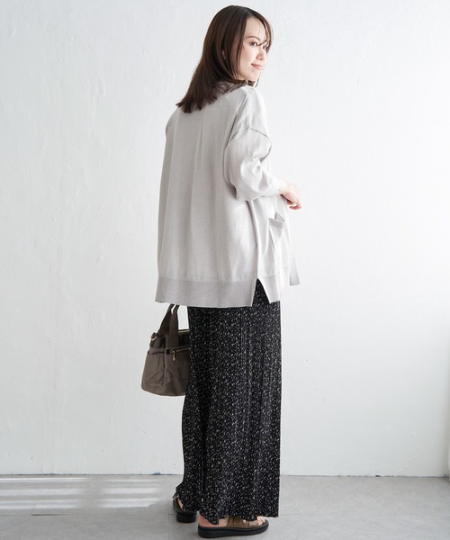 ikka（イッカ）の「【洗える】さらっとVネックカーディガン（カーディガン/ボレロ・レディース・クリアイエロー/チャコールグレー/オフホワイト/ライトグレー/ネイビー・M/L/S）」の19枚目の写真