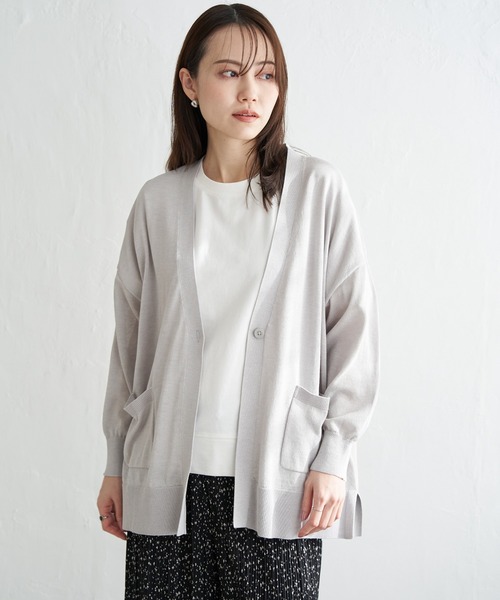 ikka（イッカ）の「【洗える】さらっとVネックカーディガン（カーディガン/ボレロ・レディース・クリアイエロー/チャコールグレー/オフホワイト/ライトグレー/ネイビー・M/L/S）」の21枚目の写真