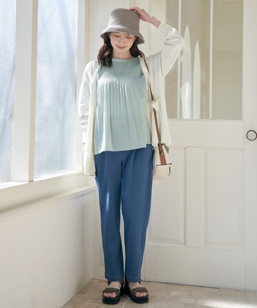 ikka（イッカ）の「【洗える】さらっとVネックカーディガン（カーディガン/ボレロ・レディース・クリアイエロー/チャコールグレー/オフホワイト/ライトグレー/ネイビー・M/L/S）」の8枚目の写真