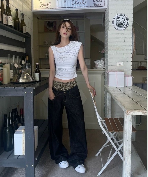 UP START(アップスタート)の「【LAMPOON】レイヤードヒョウ柄デニムパンツ(デニムパンツ・レディース・ブラック・MEDIUM/LARGE/SMALL)」の4枚目の写真