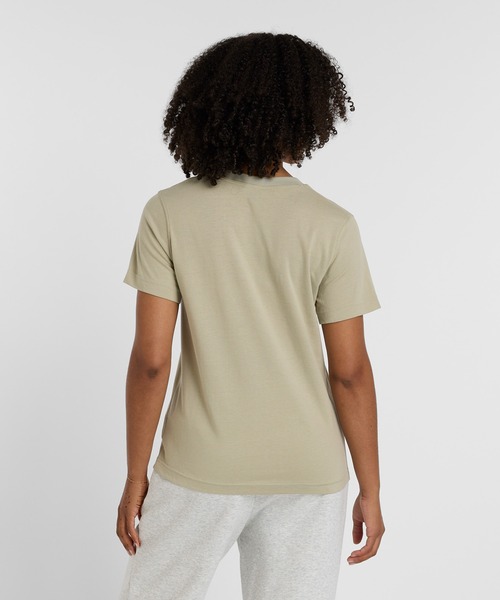 NEW BALANCE(ニューバランス)の「Sport Essentials Stacked Logo ショートスリーブTシャツ(Tシャツ/カットソー・レディース・スモークピンク/ライトブルー/ライトカーキ・LARGE/MEDIUM/SMALL)」の5枚目の写真