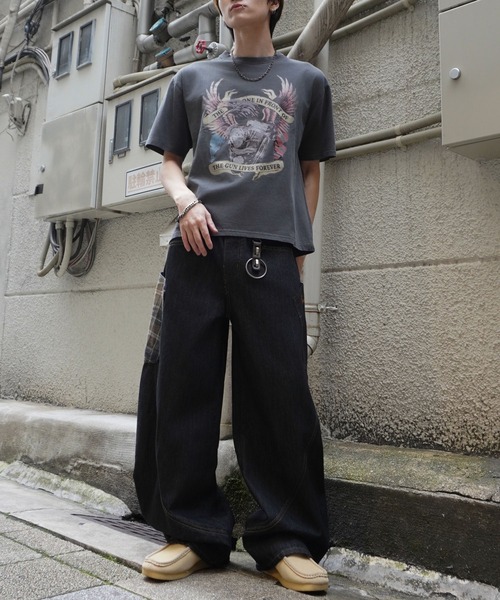 SPINNS(スピンズ)の「ピグメント加工プリントTシャツ/レトロモーター/短丈/古着風(Tシャツ/カットソー・メンズ・ブラック/カーキ・ONESIZE)」の9枚目の写真