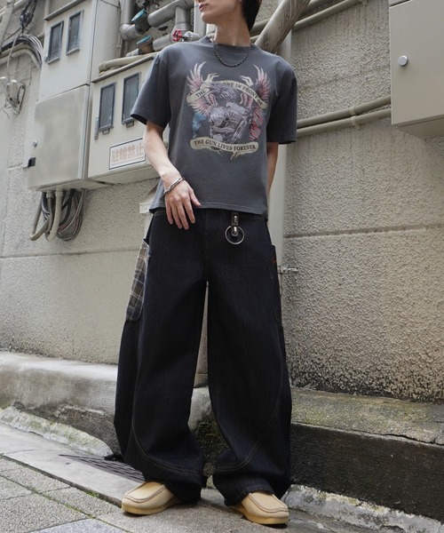 SPINNS(スピンズ)の「ピグメント加工プリントTシャツ/レトロモーター/短丈/古着風(Tシャツ/カットソー・メンズ・ブラック/カーキ・ONESIZE)」の12枚目の写真