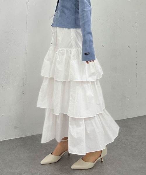 archives（アルシーヴ）の「ナイロン段ティアードスカート（スカート・レディース・ブラック/オフホワイト/ベージュ・MEDIUM）」の18枚目の写真