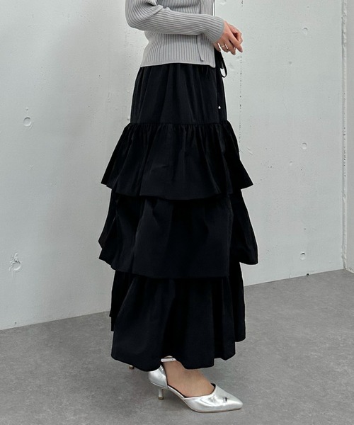 archives（アルシーヴ）の「ナイロン段ティアードスカート（スカート・レディース・ブラック/オフホワイト/ベージュ・MEDIUM）」の8枚目の写真
