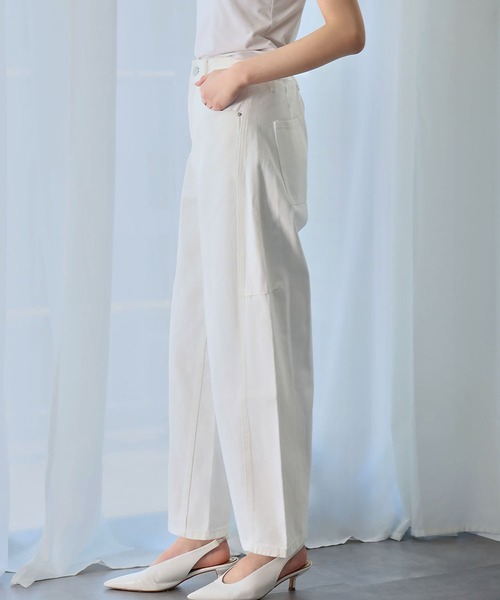 Ampirula(アンピルーラ)の「バレルレッグサイド切替デニムパンツ(デニムパンツ・レディース・ホワイト/ブルー・S/M)」の9枚目の写真