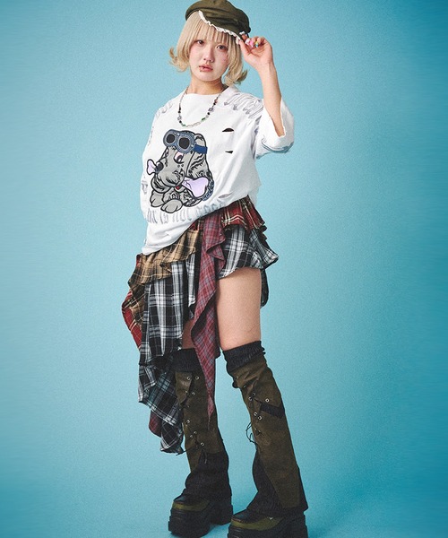 GALFY(ガルフィー)の「『GALFY/ガルフィー』病みに染まりし反戦Tシャツ(Tシャツ/カットソー・レディース・ブラック/ホワイト/ブラック系1・XL/L)」の8枚目の写真