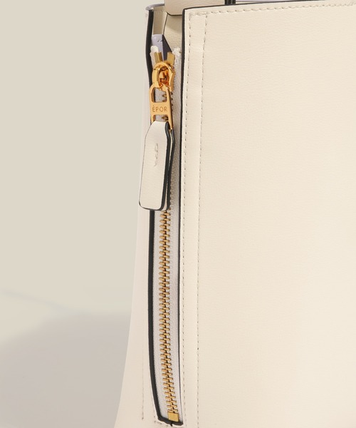 ROPE'（ロペ）の「【E'POR】Y BAG Shoulder Mini【超軽量】（ショルダーバッグ・レディース・ライトグレー/ダークブラウン/キナリ・FREE）」の7枚目の写真