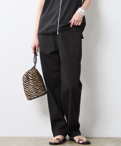 CHIC STYLE(シックスタイル)の「綿100%ベイカーパンツ<大きいサイズ有>シックスタイル(その他パンツ・レディース・カーキ/ブラック・L/M/5L/4L/3L/LL)」の1枚目の写真