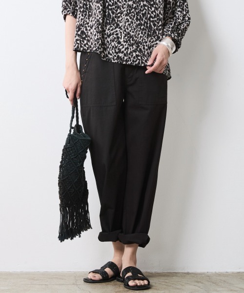 CHIC STYLE(シックスタイル)の「綿100%ベイカーパンツ<大きいサイズ有>シックスタイル(その他パンツ・レディース・カーキ/ブラック・L/M/5L/4L/3L/LL)」の12枚目の写真