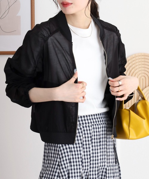 Anna Nicola(アンナニコラ)の「Anna Nicola コットンシアー 袖シャーリングブルゾン 長袖(ブルゾン・レディース・キャメル/ブラック/ベージュ・38)」の4枚目の写真