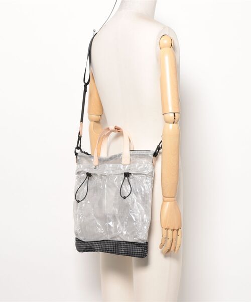 go slow caravan(ゴースローキャラバン)の「F/CE./エフシーイー S-HELMET with Dyneema 6L(ショルダーバッグ・メンズ・ホワイト・FREE)」の2枚目の写真