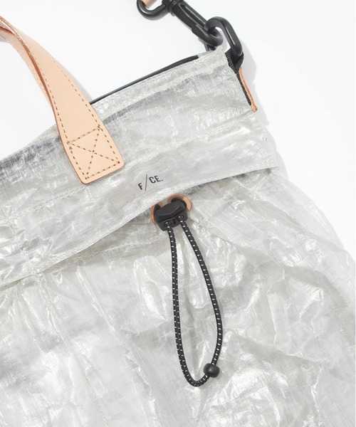 go slow caravan(ゴースローキャラバン)の「F/CE./エフシーイー S-HELMET with Dyneema 6L(ショルダーバッグ・メンズ・ホワイト・FREE)」の8枚目の写真