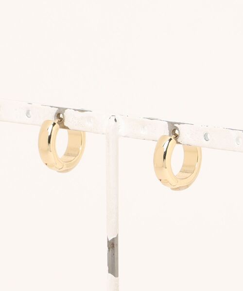 GOLDY(ゴールディ)の「【GOLDY】ピアス 1250307※(ピアス(両耳用)・レディース・アイボリー/グレー/シルバー/グリーン・FREE)」の5枚目の写真