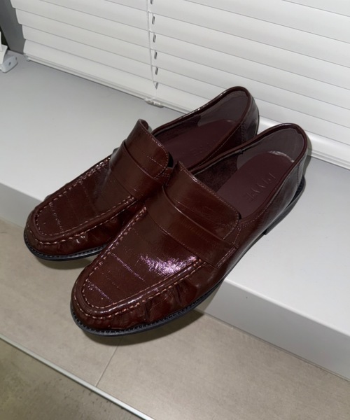 DTYYPE（ドタイプ）の「ギャザーローファー（ローファー・レディース・ブラウン/ブラック・X-LARGE/LARGE/MEDIUM/SMALL）」の2枚目の写真