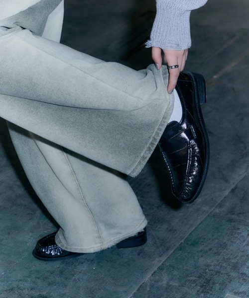 DTYYPE（ドタイプ）の「ギャザーローファー（ローファー・レディース・ブラウン/ブラック・X-LARGE/LARGE/MEDIUM/SMALL）」の3枚目の写真