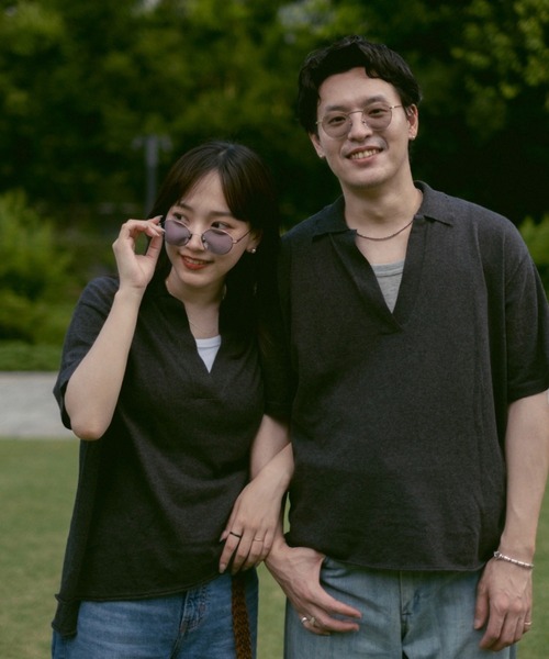 INTER FACTORY(インターファクトリー)の「2/9号室(かおこ&ひろと) - Cotton skipper knit / コットンスキッパーニット made in INTER FACTORY(ニット/セーター・メンズ・チャコールグレー/アイボリー・MEDIUM/LARGE)」の2枚目の写真