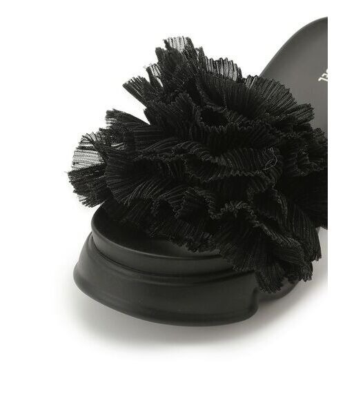 SNIDEL（スナイデル）の「フリルサンダル（サンダル・レディース・アイボリー/ブラック/ピンクベージュ・SMALL/MEDIUM）」の10枚目の写真