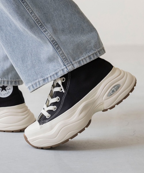 CONVERSE(コンバース)の「CONVERSE / コンバース SURGETRAINER HI 厚底 ハイカットスニーカー オールスター サージトレーナー(スニーカー・レディース・ブルー系/ブラック・23.5cm/22.5cm/24.0cm/23.0cm/26.5cm/25.5cm/24.5cm/22.0cm/26.0cm/25.0cm)」の16枚目の写真