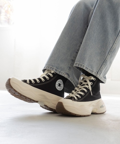 CONVERSE(コンバース)の「CONVERSE / コンバース SURGETRAINER HI 厚底 ハイカットスニーカー オールスター サージトレーナー(スニーカー・レディース・ブルー系/ブラック・23.5cm/22.5cm/24.0cm/23.0cm/26.5cm/25.5cm/24.5cm/22.0cm/26.0cm/25.0cm)」の15枚目の写真
