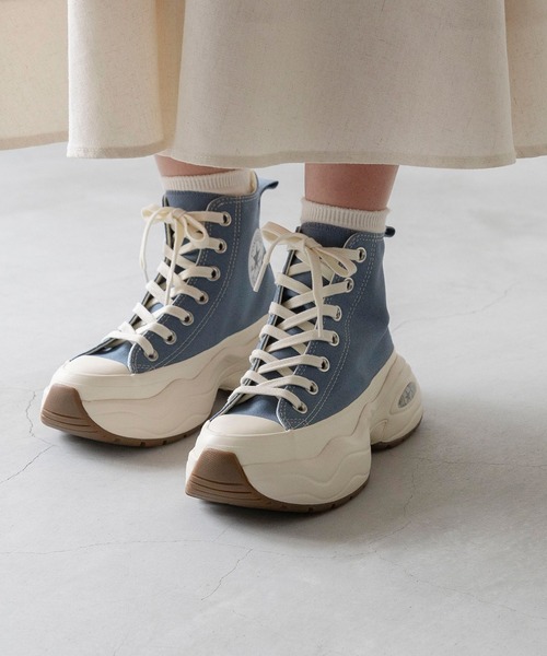 CONVERSE(コンバース)の「CONVERSE / コンバース SURGETRAINER HI 厚底 ハイカットスニーカー オールスター サージトレーナー(スニーカー・レディース・ブルー系/ブラック・23.5cm/22.5cm/24.0cm/23.0cm/26.5cm/25.5cm/24.5cm/22.0cm/26.0cm/25.0cm)」の8枚目の写真
