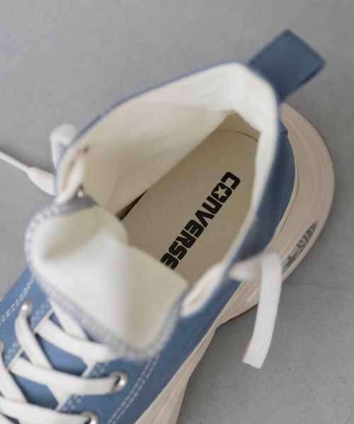 CONVERSE(コンバース)の「CONVERSE / コンバース SURGETRAINER HI 厚底 ハイカットスニーカー オールスター サージトレーナー(スニーカー・レディース・ブルー系/ブラック・23.5cm/22.5cm/24.0cm/23.0cm/26.5cm/25.5cm/24.5cm/22.0cm/26.0cm/25.0cm)」の4枚目の写真