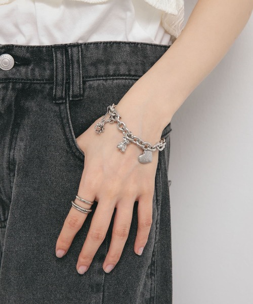 KBF（ケイビーエフ）の「チャームブレスレット（ブレスレット・レディース・シルバー・ONE）」の3枚目の写真