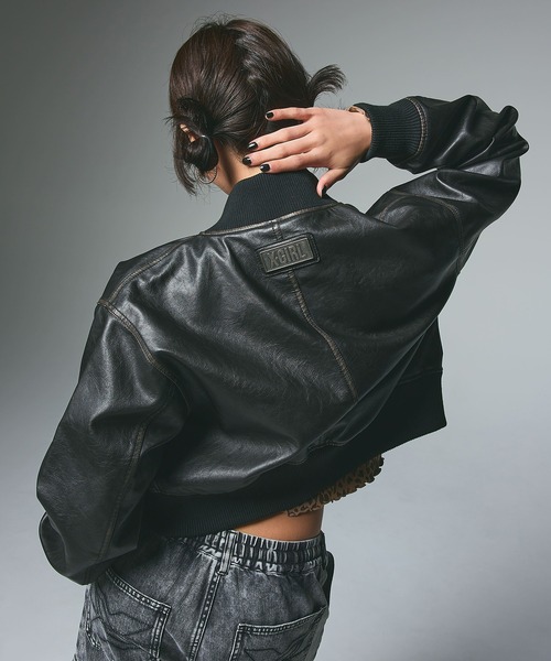 X-girl（エックスガール）の「DISTRESSED FAUX LEATHER COMPACT