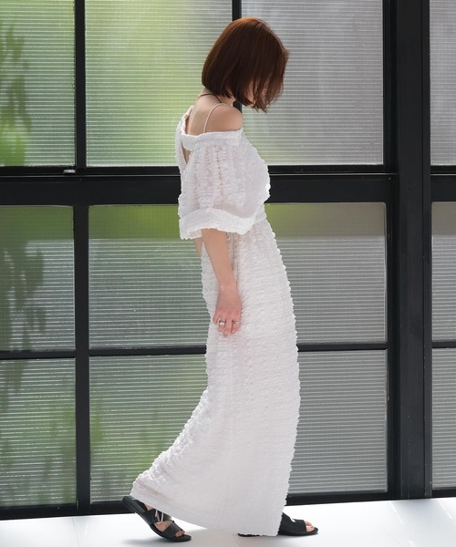 専用です。 新品タグ付き　AKTE バックオープンオフショルダーワンピース AKTE ワンピース バックオープンオフショルダーワンピース