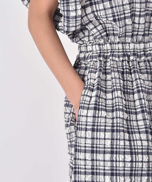 AKTE（アクテ）の「バックオープンオフショルダーワンピース