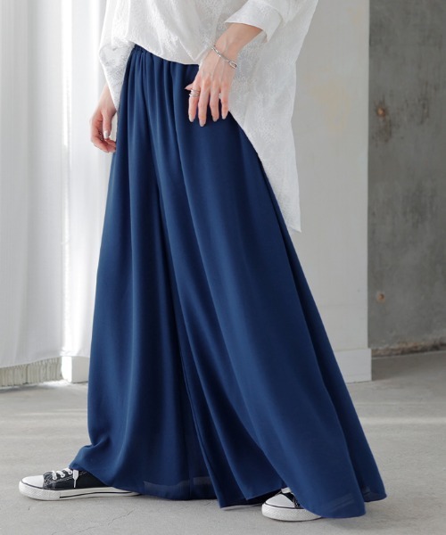 HUG.U(ハグユー)の「<着丈が選べる> ロングシフォンワイドパンツ(その他パンツ・レディース・ブルー/ピンクベージュ/オリーブ/ブラック/ミント・トール丈/レギュラー丈)」の7枚目の写真