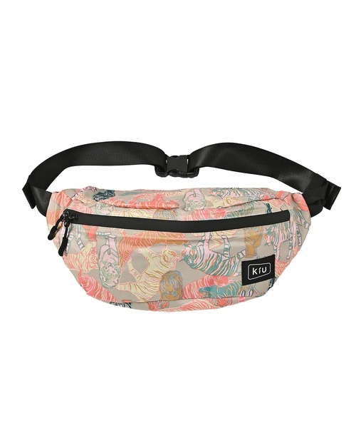 KiU(キウ)の「KiU/キウ WATERPROOF BODY BAG(ボディバッグ/ウエストポーチ・レディース・ダークグリーン/ブラック/ブルー系その他/その他2/その他5/レオパード/ブラック系その他2/オリーブ/その他8/ライトブラウン・FREE)」の8枚目の写真